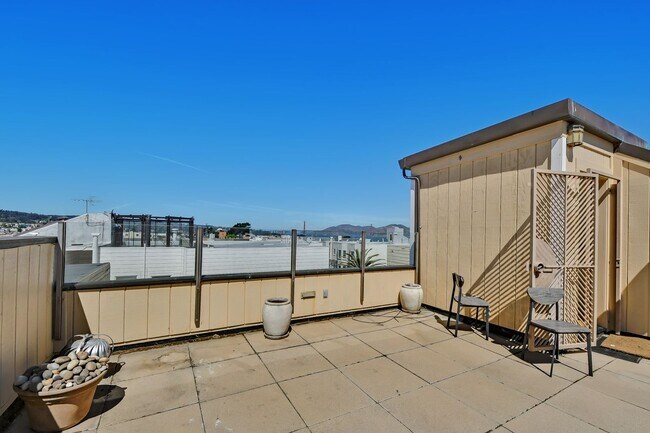 Building Photo - 3217-21 Gough Street Apartments