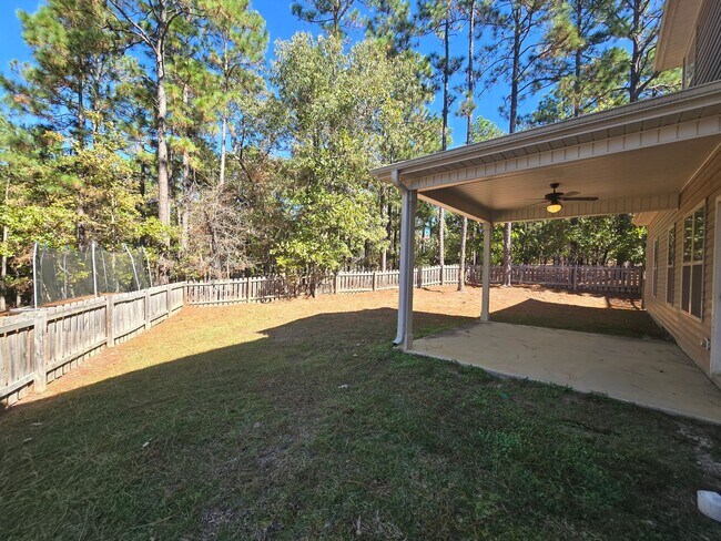 Building Photo - Spacious Home in Carolina Lakes Near the Pool, Clubhouse & Fitness Trail!