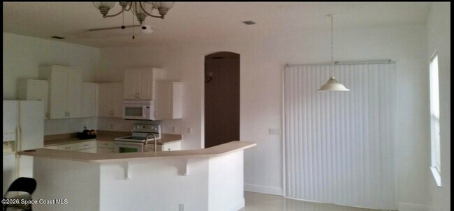 Building Photo - 3315 Casi Dr
