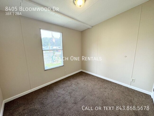 Building Photo - 8405 Bloomwood Dr