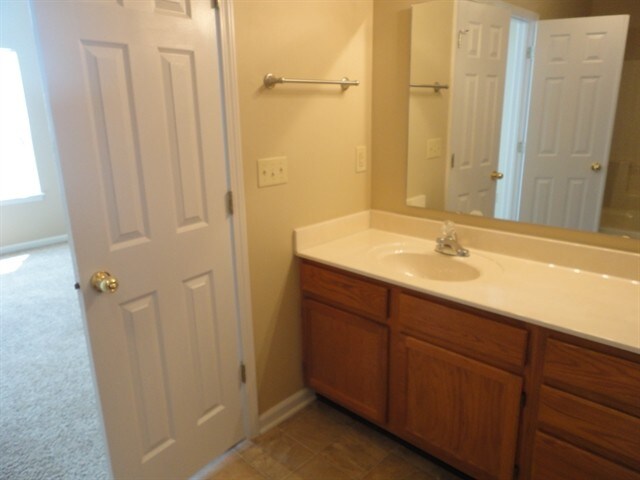 Building Photo - 2053 Coldwater Ct