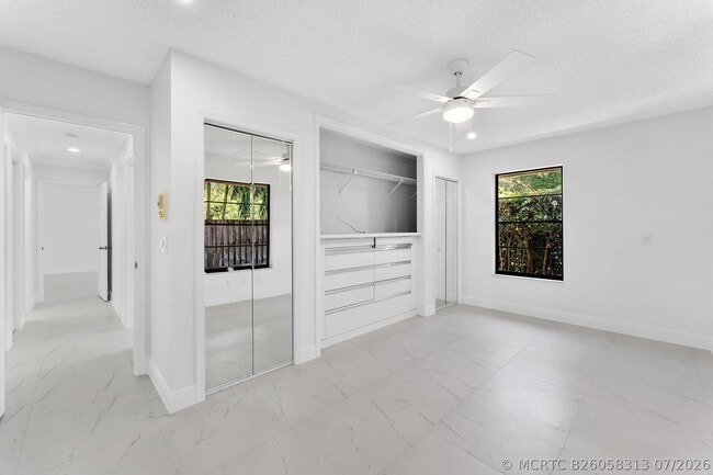 Building Photo - 2244 Quail S Rdg
