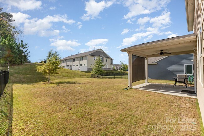Building Photo - 17322 Carolina Hickory Dr