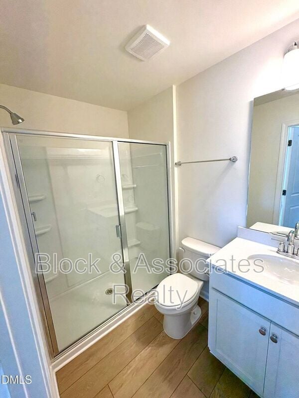 Building Photo - 721 Parc Townes Dr