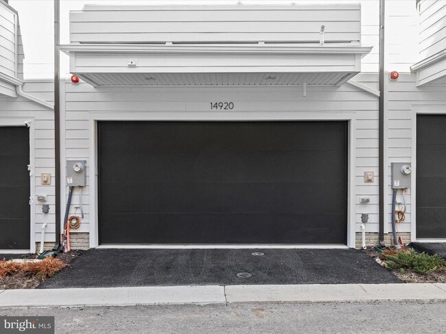 Building Photo - 14920 Dispatch St