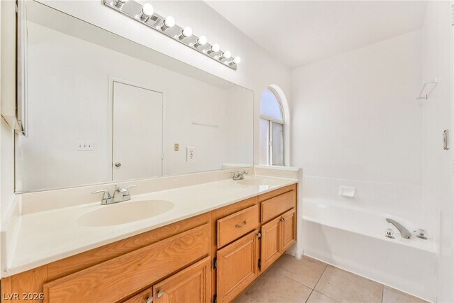 Building Photo - 4904 Spring Falls Way