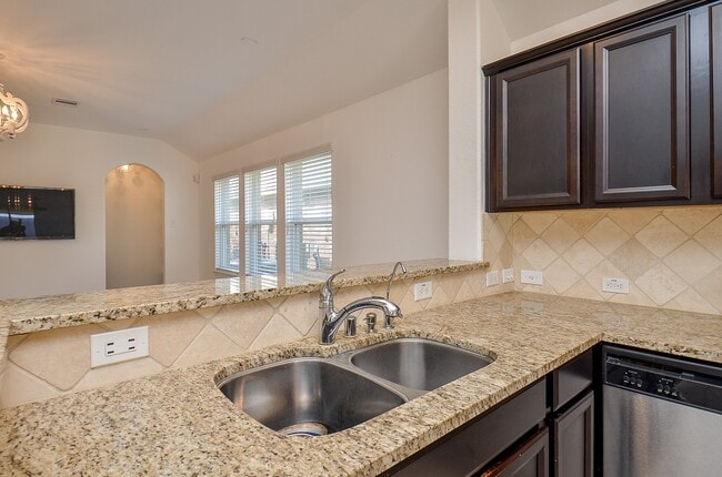 Building Photo - 9996 Boulder Bend Ln