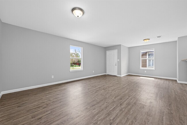 Building Photo - 7521 Dyer St