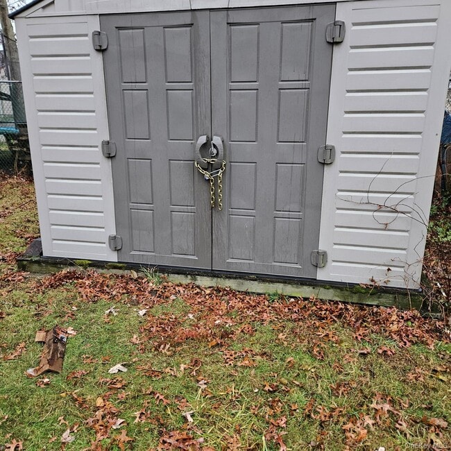 Building Photo - 114 Webster Ave