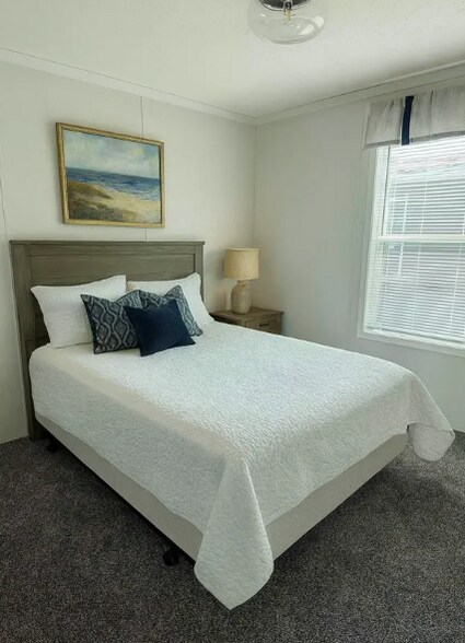 Building Photo - 6610 S Hampshire Dr