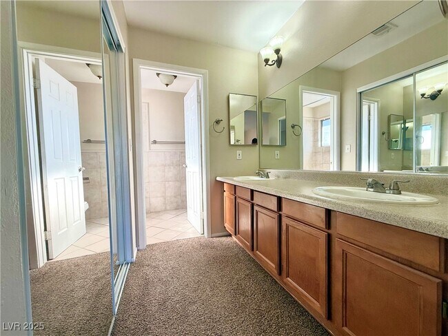 Building Photo - 50 Tidwell Ln