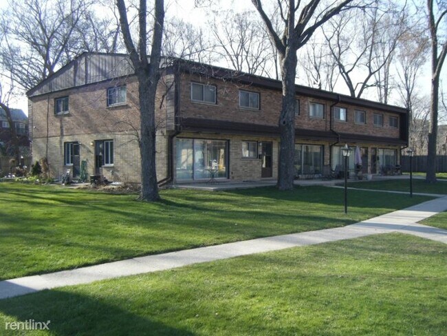 Primary Photo - 2 br, 1.5 bath Townhome - 486 Duane Ter