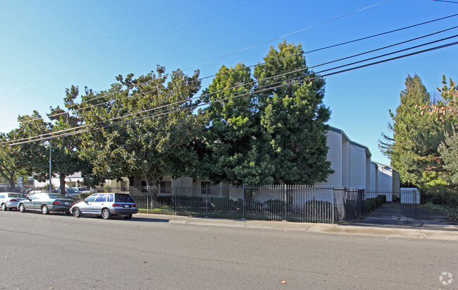 Building Photo - Albert Einstein Residence Center