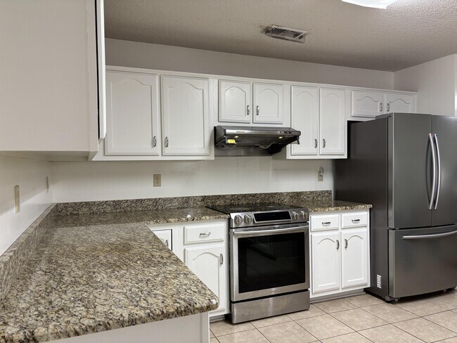 Building Photo - 1077 Sugar Ln