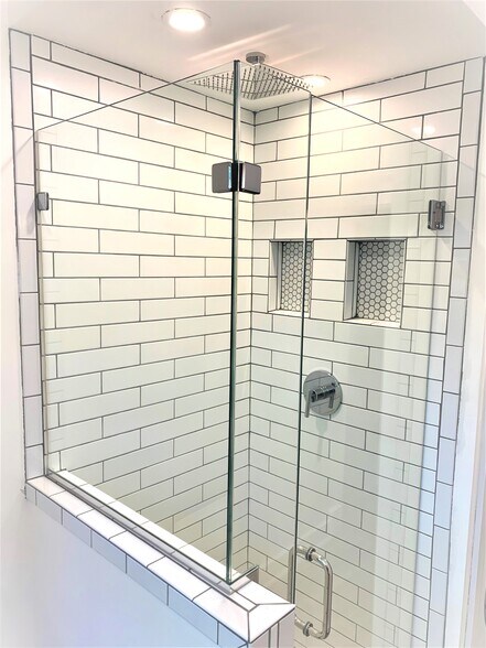 1st Floor Bathroom/Shower & Washer/Dryer - 1301 Morten St