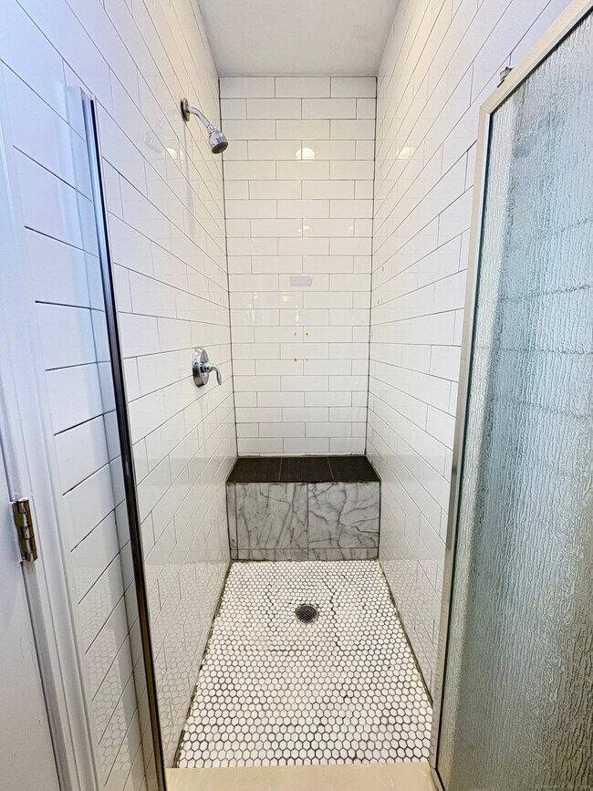 Building Photo - 126 Burroughs St