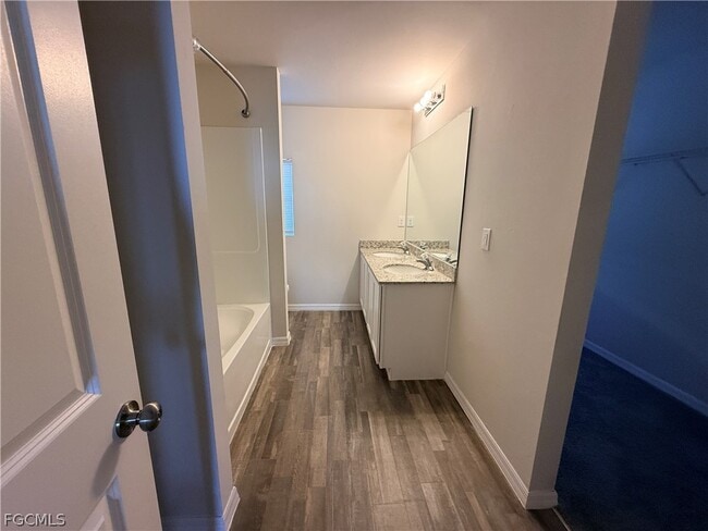 Building Photo - 324 NW 3rd Ln