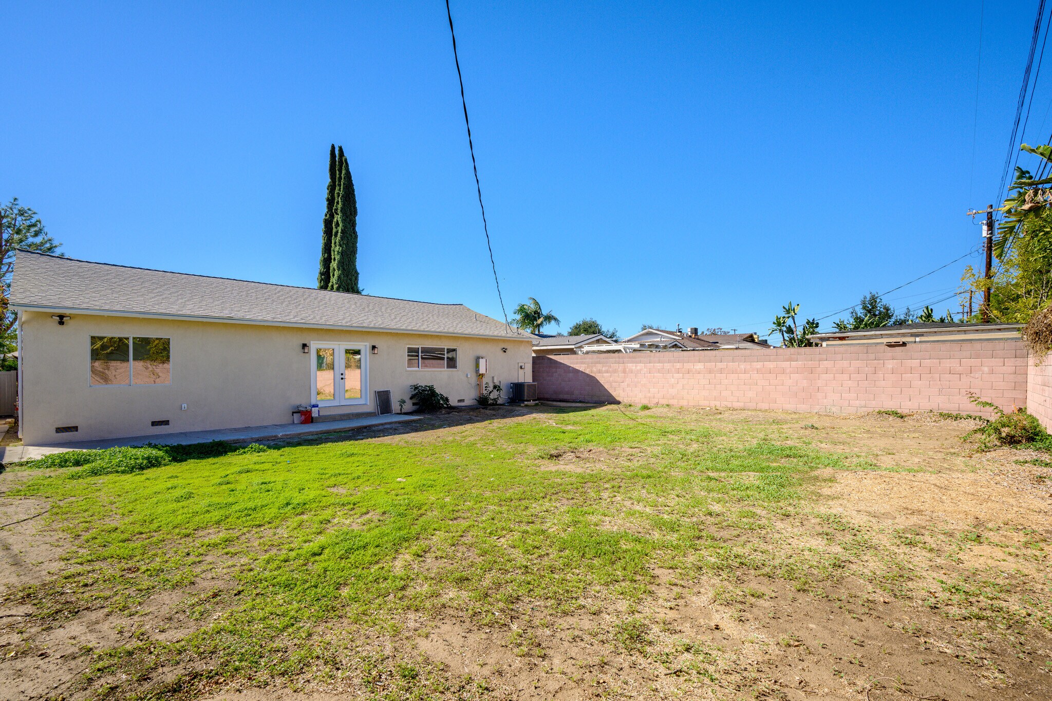 Building Photo - 16057 Knapp St