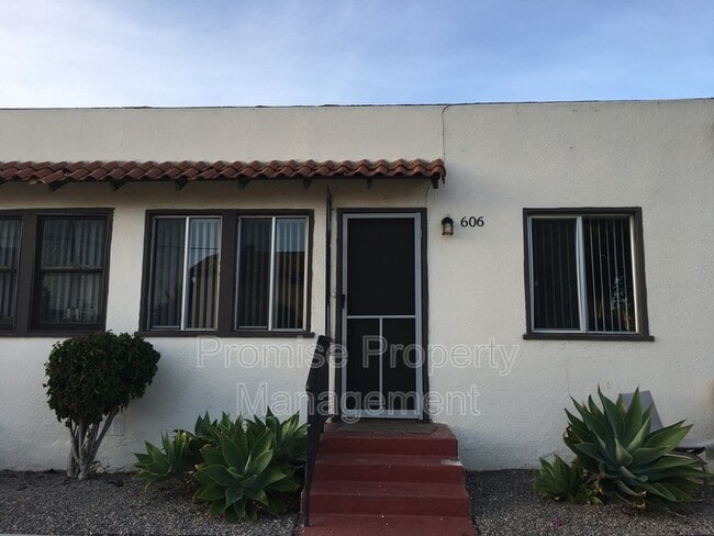 Primary Photo - 606 Surfrider Way