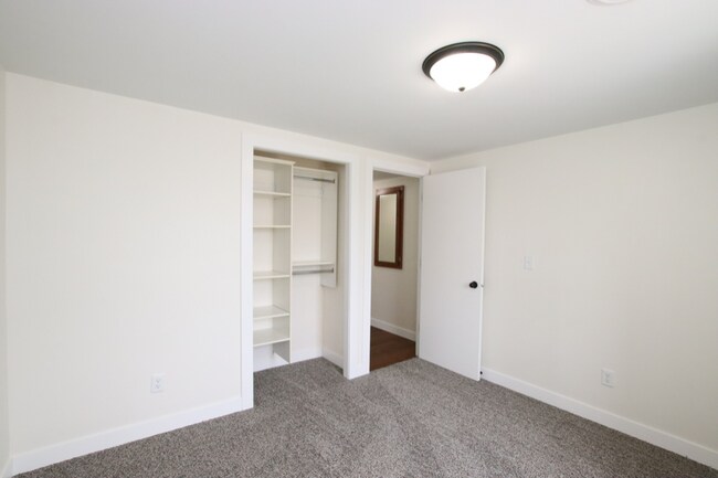 Building Photo - 14.5 Fond du Lac St