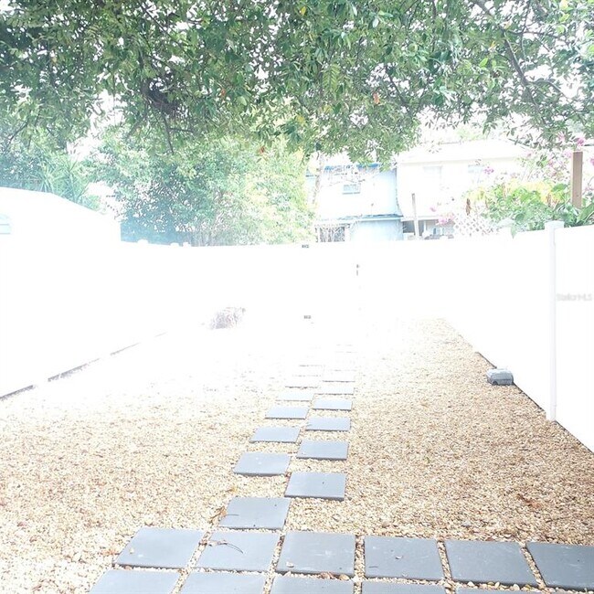 Building Photo - 9807 N 52nd St