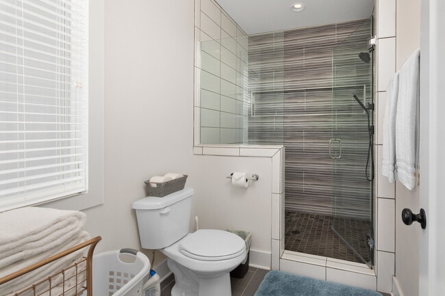 Building Photo - 1203 Tremont Ave