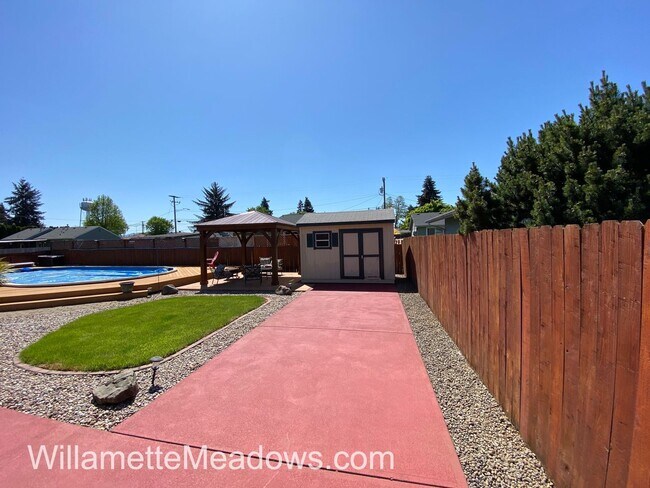 Building Photo - Beautiful 3 Bedrooms, 2 Bathrooms, In Aumsville