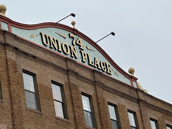 Building Photo - 74 Union Pl