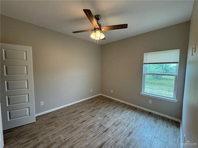 Building Photo - 1312 W Sucre Dr