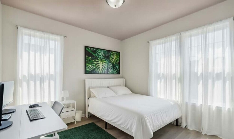 Building Photo - 2808 Colfax Ave South