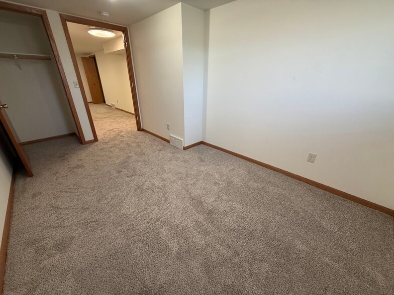 Building Photo - 299 Park St