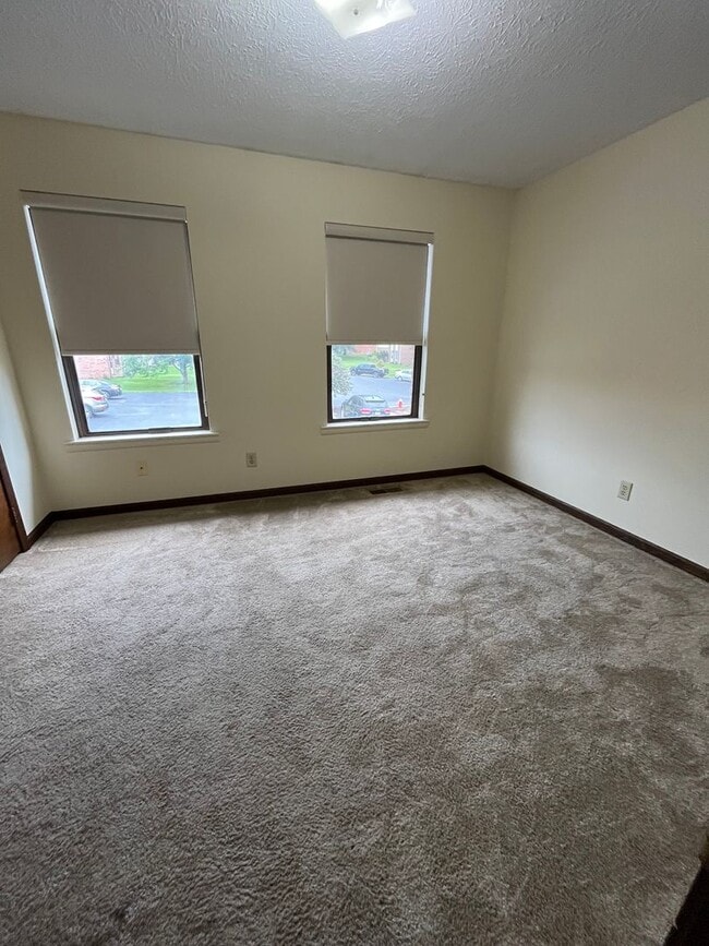 Building Photo - 2 Bedroom Townhouse for rent near EMU
