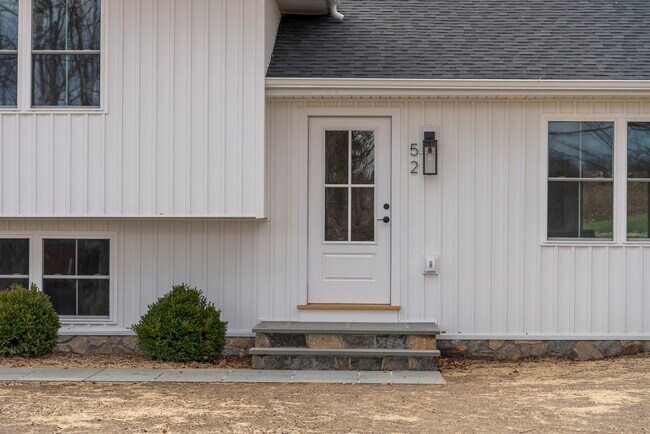 Building Photo - 52 Curtis Rd