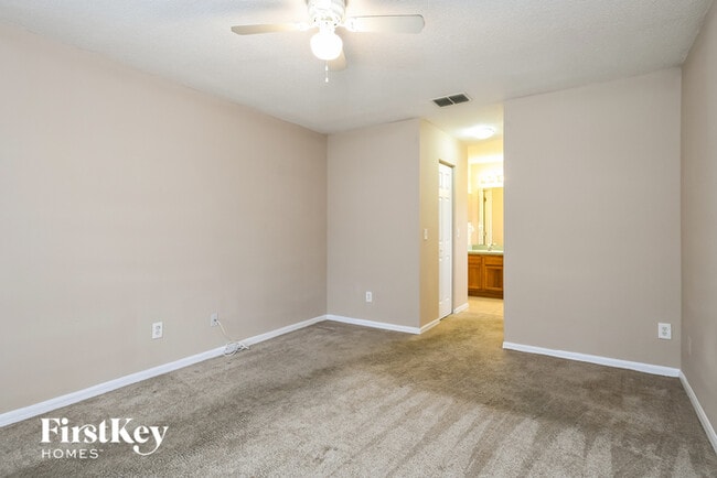 Building Photo - 908 S Rennes Ct