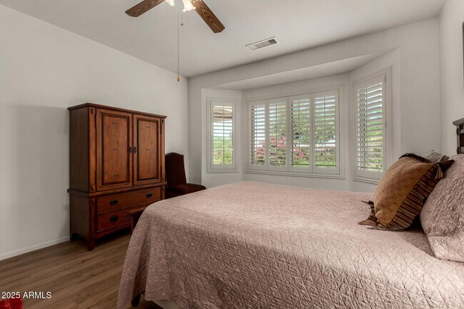 Building Photo - 15027 W Home Run Dr