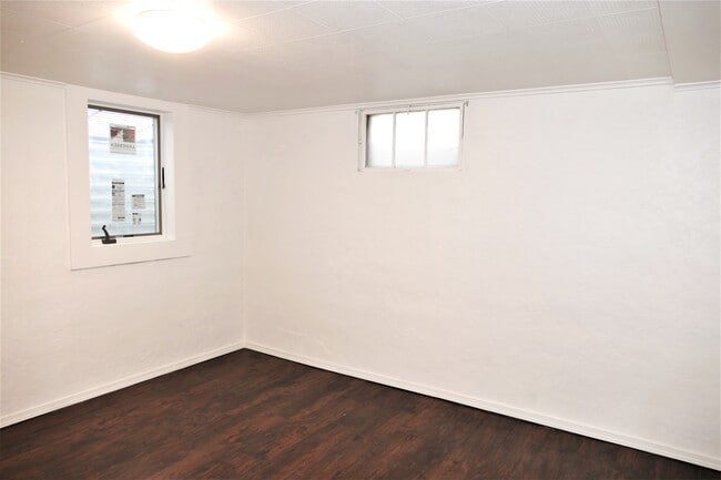 Building Photo - 711 3rd Ave S