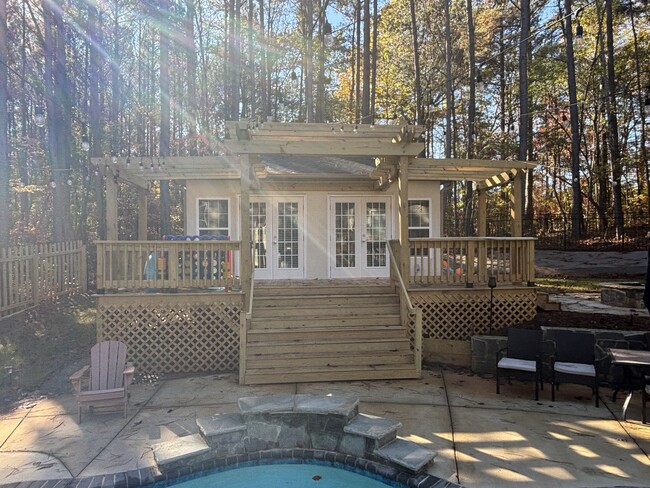 Pool House in Nature! - 8477 Mayflower Ct