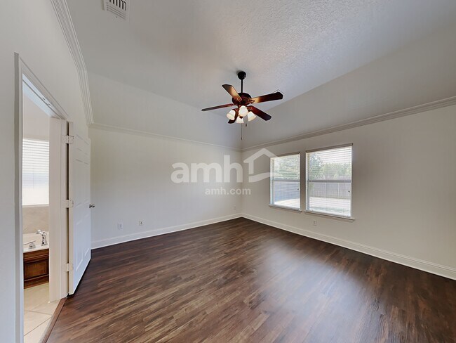 Building Photo - 337 Stanley Dr