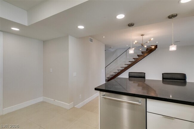 Building Photo - 5046 Schumann Dr