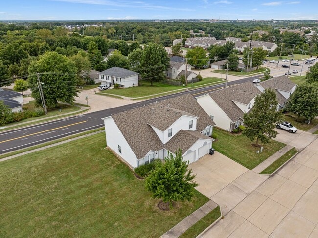 Building Photo - 3509-3511-3511 La Mesa Dr