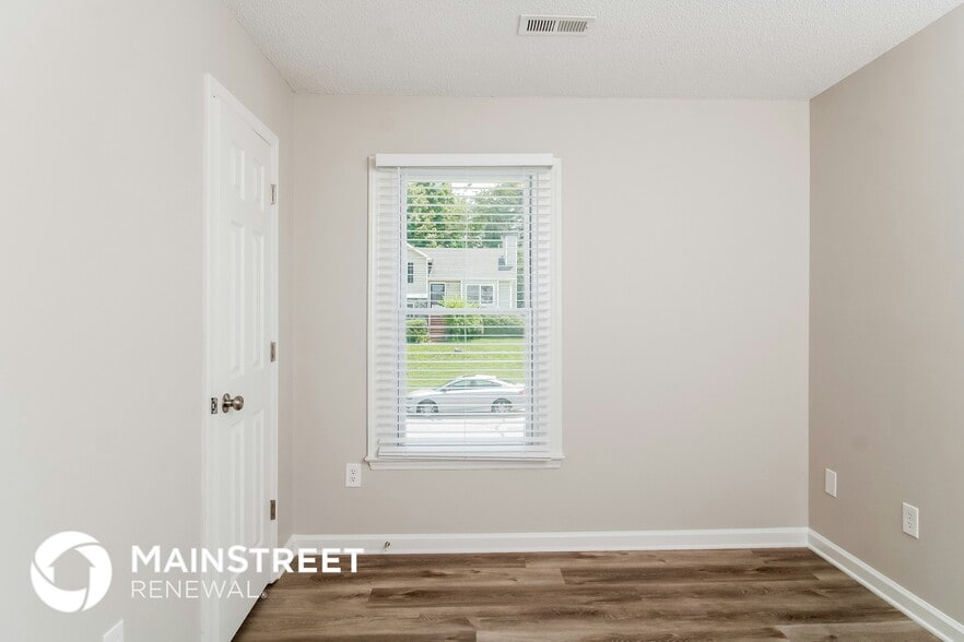 Building Photo - 1039 Glenmont Rd