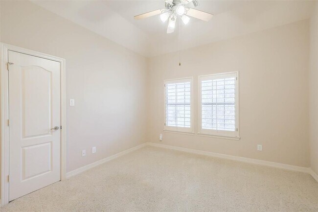 Building Photo - 12411 Santiago Cove Ln