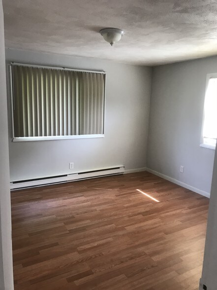 Building Photo - 230 Roosevelt St