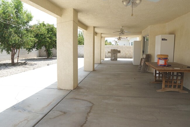 Building Photo - 31510 Avenida Del Padre