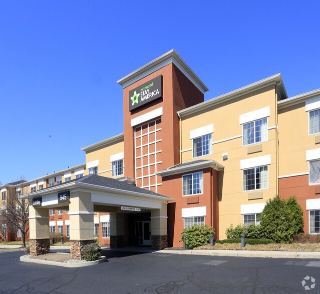 Furnished Studio Shelton 945 Bridgeport Ave Shelton CT 06484