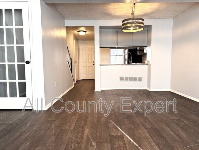 Building Photo - 862 Regal Path Ln