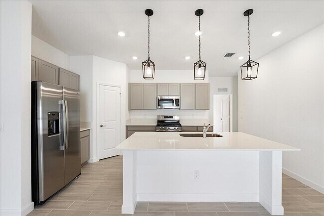 Building Photo - 6331 Windwood Wy