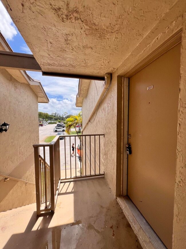 Building Photo - 1766 Abbey Rd