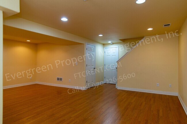 Building Photo - 2820 Golden Wheat Ln