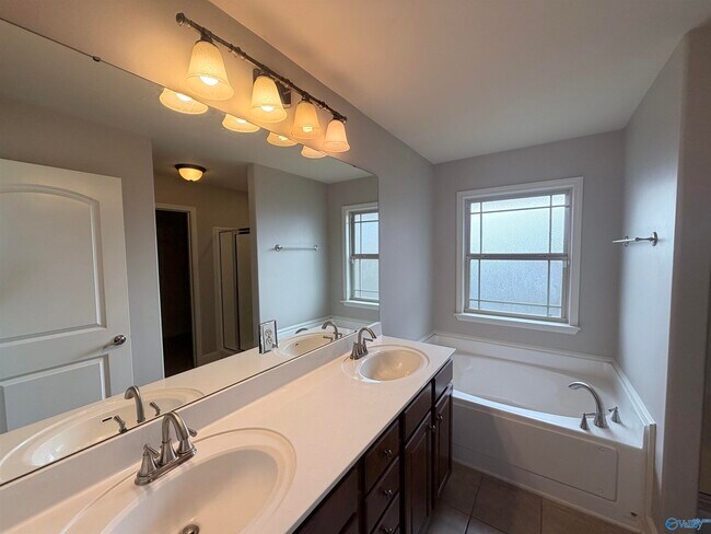 Building Photo - 711 River Landing Blvd SW